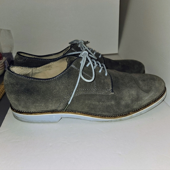 G.H. Bass & Co Men\'s 11 Buckingham Gray Suede Oxfords main image 9